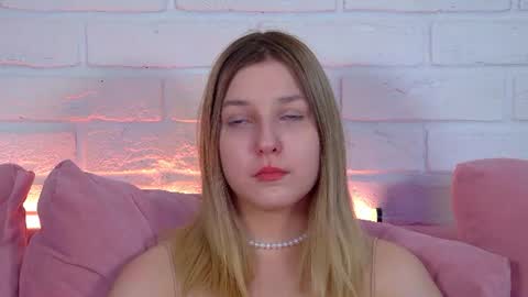 TinaBurton online show from June 15, 2026, 4:09 pm
