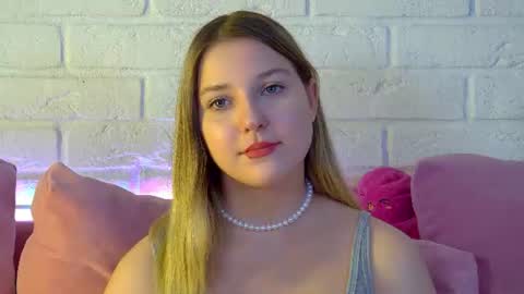 TinaBurton online show from June 17, 2026, 4:30 pm