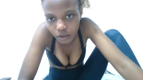 tiny_charm online show from July 24, 2026, 9:13 pm