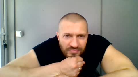 titan_heart online show from June 24, 2026, 7:29 am