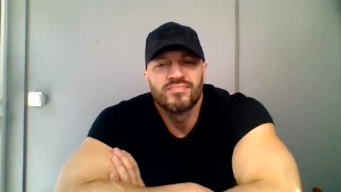 titan_heart online show from July 17, 2026, 10:11 am
