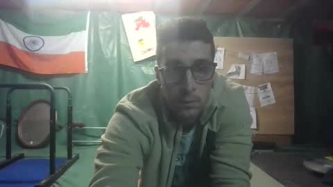 toinouillou9813 online show from October 15, 2025, 8:20 pm