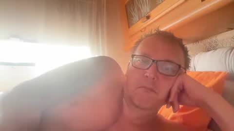 Tom online show from June 26, 2026, 3:38 pm