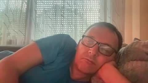 Tom online show from August 5, 2026, 5:49 pm