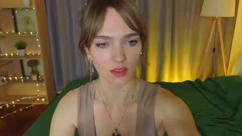 Lana online show from July 5, 2026, 7:10 pm