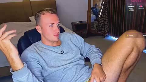 Snapshot of tommy_cumfinger chatting on July 1, 2026, 1:18 am Tommy online show from July 1, 2026, 1:18 am