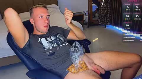 Snapshot of tommy_cumfinger chatting on July 7, 2026, 7:23 am Tommy online show from July 7, 2026, 7:23 am