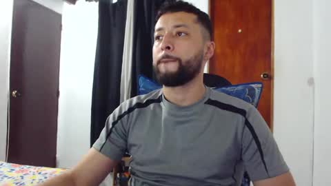 Snapshot of tony__ribas chatting on April 26, 2026, 1:58 am Tony Ribas. online show from April 26, 2026, 1:58 am