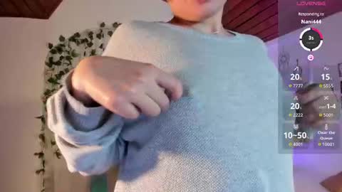 tori_just online show from July 24, 2026, 6:17 pm
