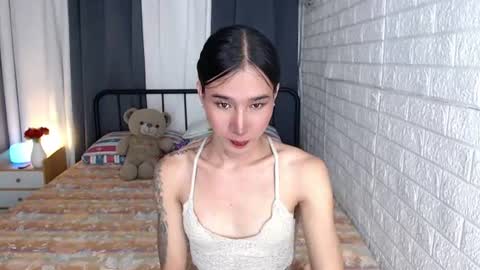 Chloe online show from June 18, 2026, 1:06 am