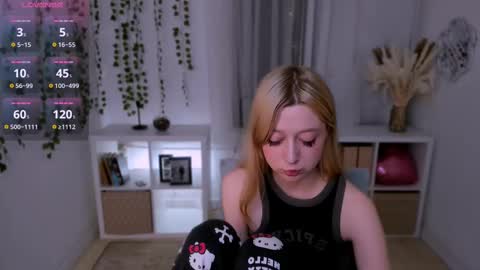 Nyuta Hartmann online show from February 21, 2025, 1:44 pm