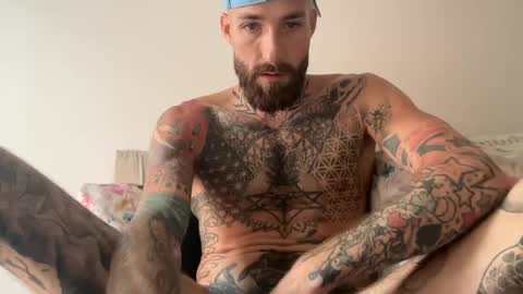 Tuhands online show from August 4, 2026, 9:34 am