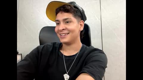 Snapshot of twink_bunny chatting on June 7, 2026, 3:27 pm samu online show from June 7, 2026, 3:27 pm