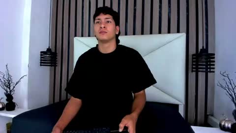 Snapshot of twink_bunny chatting on August 9, 2026, 4:45 pm samu online show from August 9, 2026, 4:45 pm