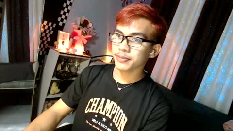 ur_shan21 online show from June 21, 2026, 5:04 pm