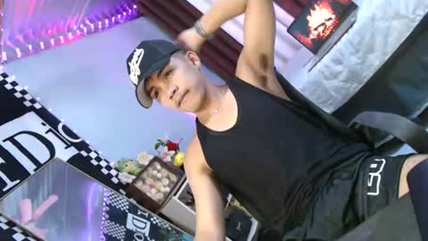 ur_shan21 online show from July 8, 2026, 3:38 pm