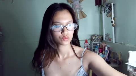 lovelyangel online show from July 12, 2026, 5:59 pm