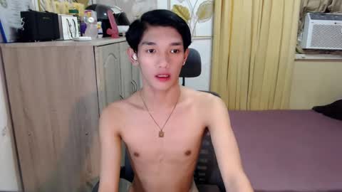 Snapshot of urasian_john20 chatting on July 19, 2026, 5:00 am urasian_john20 online show from July 19, 2026, 5:00 am