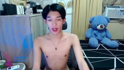 Snapshot of urasian_john20 chatting on July 25, 2026, 8:34 am urasian_john20 online show from July 25, 2026, 8:34 am
