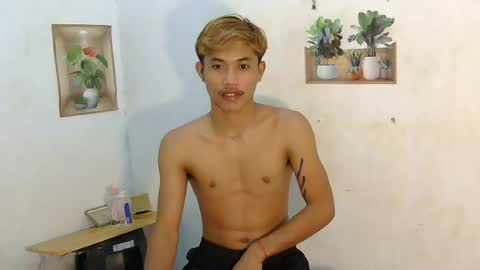 urasian_jomarie online show from July 26, 2026, 5:53 pm