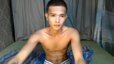 urasian_rey online show from June 26, 2026, 10:30 am