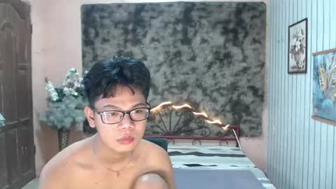 urdreamboy_doms online show from July 24, 2026, 5:16 am
