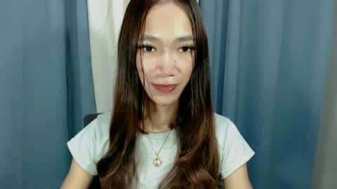 urhot_athena online show from June 19, 2026, 2:54 pm