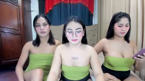 urhotgirl_sexyariela online show from June 26, 2026, 8:57 pm