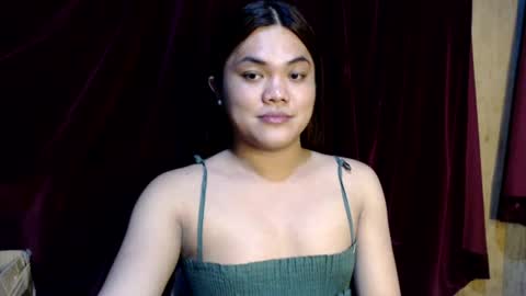 Snapshot of urhottie_bella chatting on June 21, 2026, 3:03 pm urhottie_bella online show from June 21, 2026, 3:03 pm