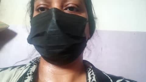 uroojkhan6 online show from July 26, 2026, 1:18 pm