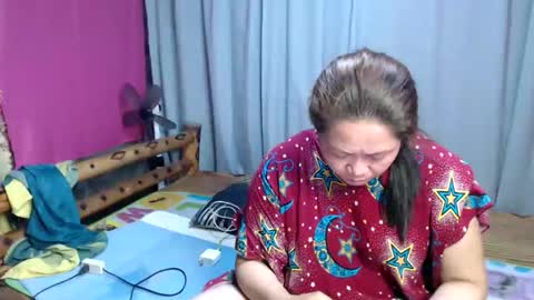 urpinay_singlemother online show from May 1, 2026, 8:30 am
