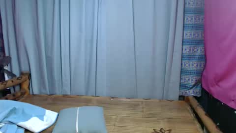 urpinay_singlemother online show from May 18, 2026, 8:14 pm