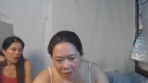 urpinay_singlemother online show from June 12, 2026, 10:03 am
