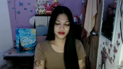 Snapshot of urpreciouspinayxxx chatting on June 26, 2026, 1:04 pm hi im kim online show from June 26, 2026, 1:04 pm