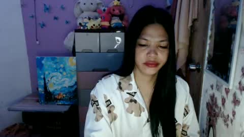 Snapshot of urpreciouspinayxxx chatting on July 8, 2026, 1:54 am hi im kim online show from July 8, 2026, 1:54 am