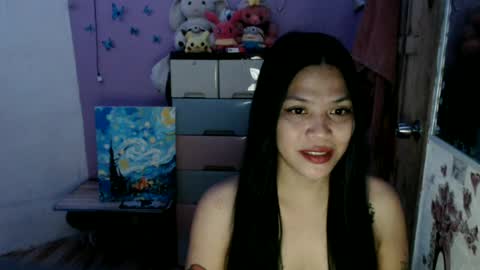 Snapshot of urpreciouspinayxxx chatting on July 18, 2026, 12:09 pm hi im kim online show from July 18, 2026, 12:09 pm