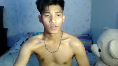 ursweetie_boy online show from July 13, 2026, 4:15 am