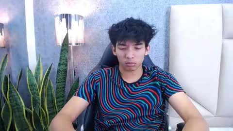 Snapshot of valenorlerot chatting on October 10, 2025, 11:53 am Valenor online show from October 10, 2025, 11:53 am