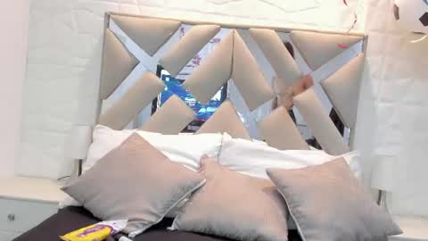 Snapshot of valentinasu_ chatting on July 14, 2026, 12:00 pm VALENTINA online show from July 14, 2026, 12:00 pm