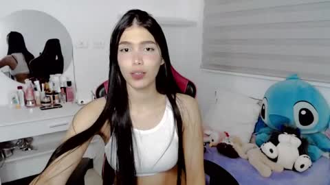 Valentina  online show from May 24, 2026, 3:55 am