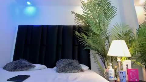 valeri_tafur online show from July 17, 2026, 11:06 am