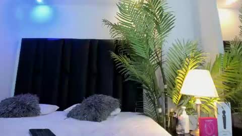 valeri_tafur online show from August 4, 2026, 11:02 am