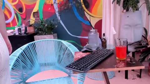 Valeria online show from June 18, 2026, 6:56 pm