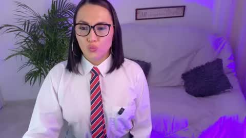 valeriaa cruz online show from July 10, 2026, 12:37 am