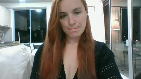 valeriafrannco online show from June 17, 2026, 4:04 am
