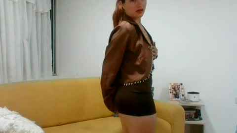 valeriafrannco online show from July 1, 2026, 4:25 am