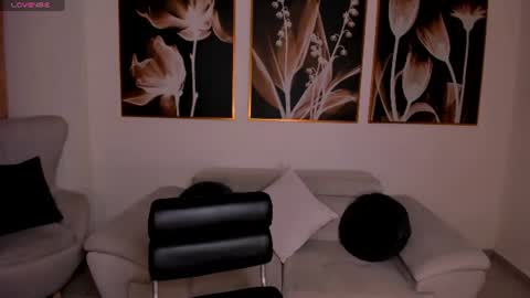 Snapshot of valeriaroldanx chatting on June 21, 2026, 4:53 pm Valeria online show from June 21, 2026, 4:53 pm