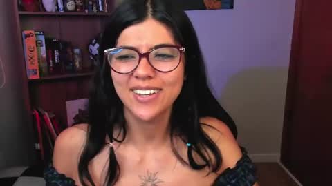 Snapshot of valerie__sky chatting on July 2, 2026, 11:44 pm Val online show from July 2, 2026, 11:44 pm