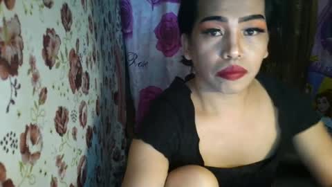 Snapshot of valerie_sensual chatting on July 14, 2026, 1:30 am valerie_sensual online show from July 14, 2026, 1:30 am
