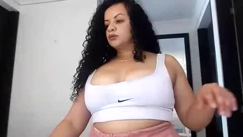 Snapshot of vanesam chatting on May 7, 2026, 6:46 pm vanessa and samantha online show from May 7, 2026, 6:46 pm